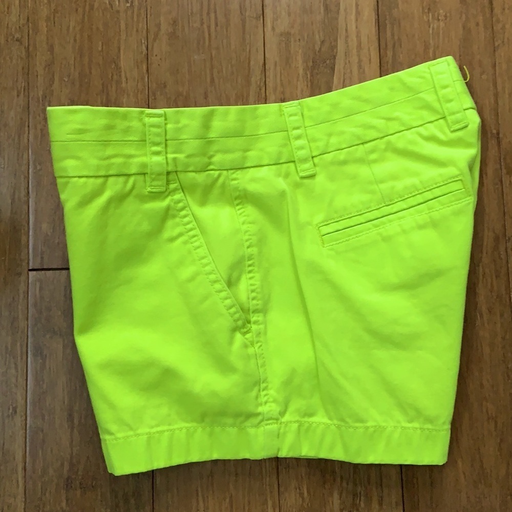 JCREW 3” Chartreuse Chino Shorts sz 0 - Picture 1 of 4